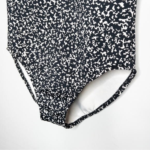 Magicsuit Womens Black and White Spotted Zipper Front One Piece Swimsuit Size 6 - Picture 4 of 12